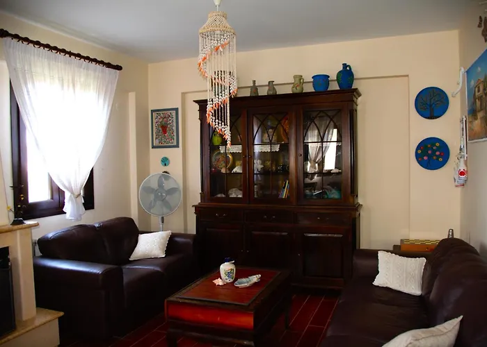 Konstantinos Luxury 니키티